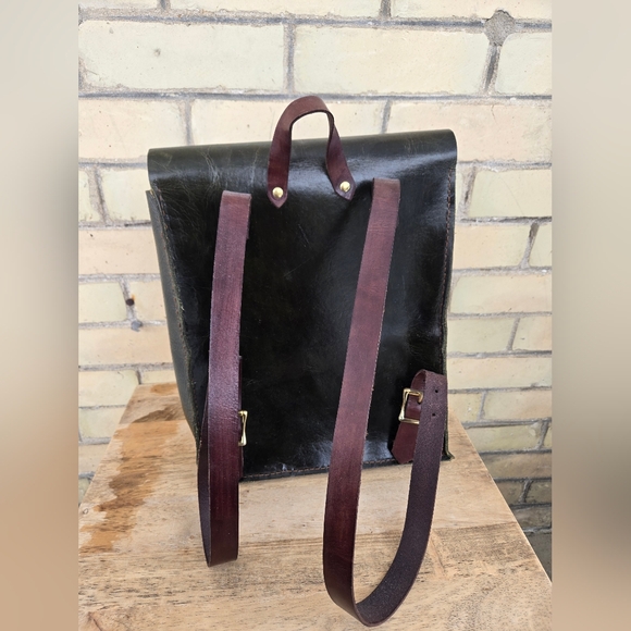 Vintage Leather Backpack - Picture 8 of 12